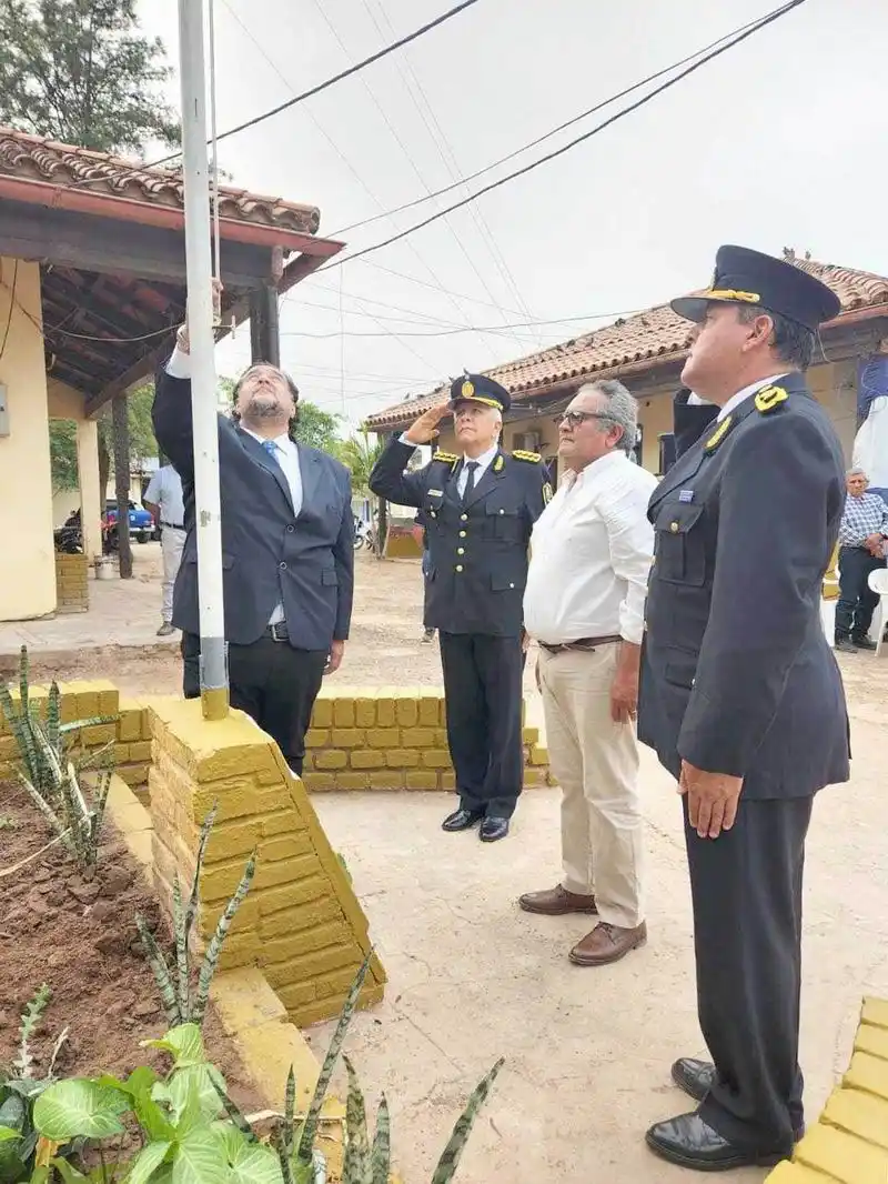 El ministro de Gobierno encabezó el acto en Ingeniero Juárez