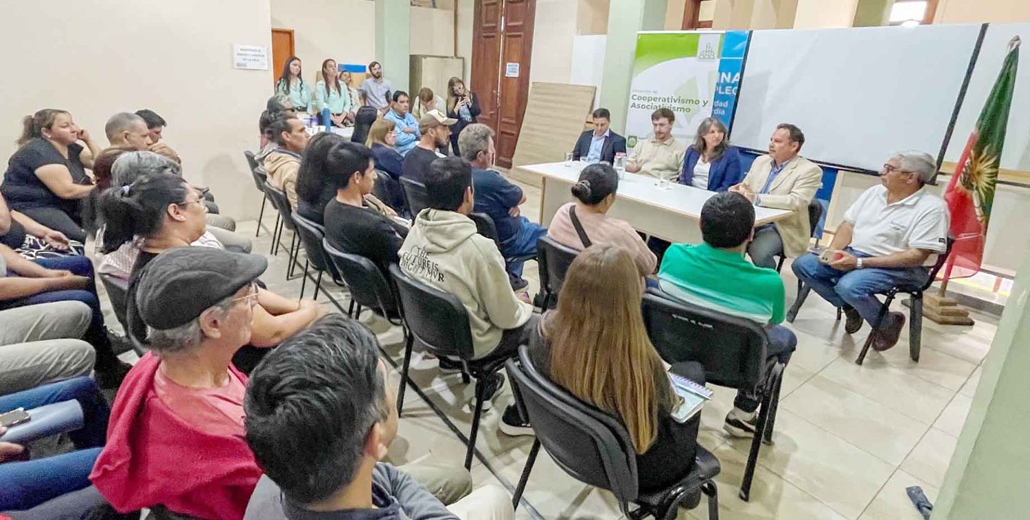 Cooperativas participaron de una charla informativa sobre subsidios y financiamiento