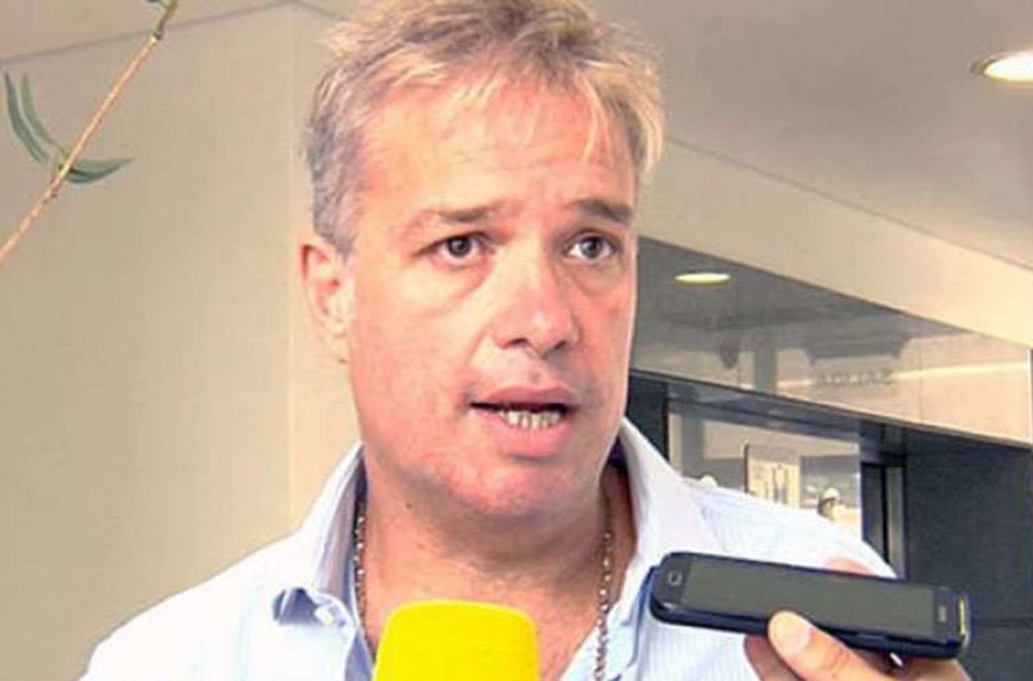 «Debe continuar en la institución para seguir creciendo»