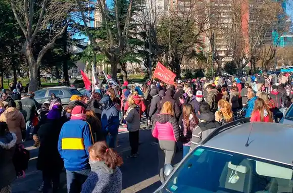 Organizaciones sociales marcharon al Puente de Las Américas en el día del "piquetero"