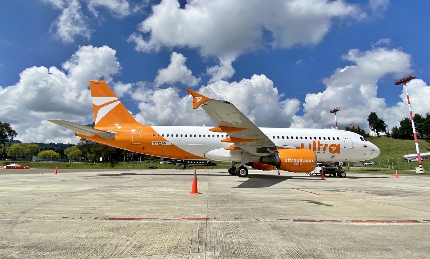 Ultra Air recibió su primer avión