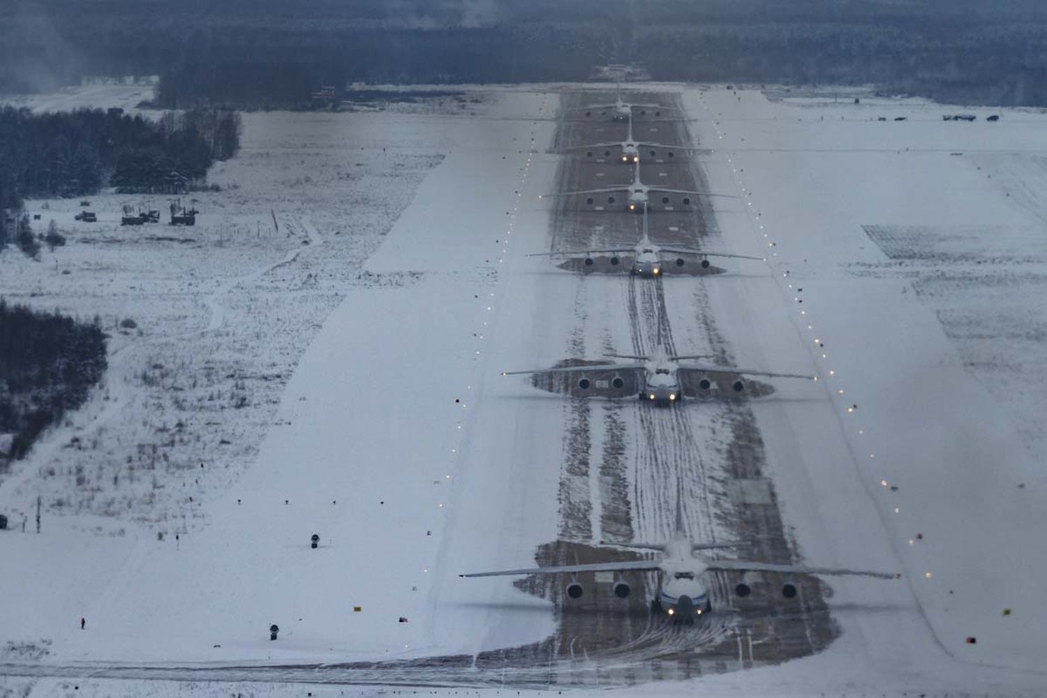 Bandada de gigantes: seis An-124-100 Ruslan vuelan juntos por primera vez en la historia