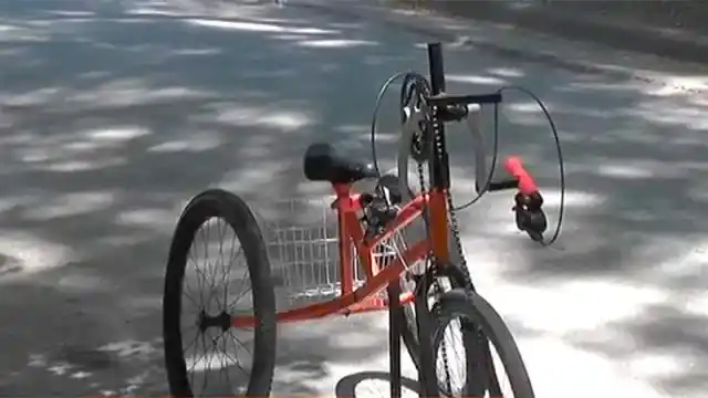 Fabricó bicicleta adaptada para discapacitado que es fanático del cicloturismo