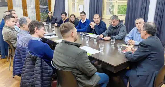 Encuentro de representantes del sector productivo de diferentes municipios de la provincia  en la municipalidad