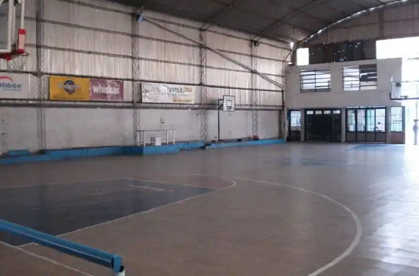 La provincia aclaró que los clubes continuarán cerrados pero les brindarán una ayuda económica