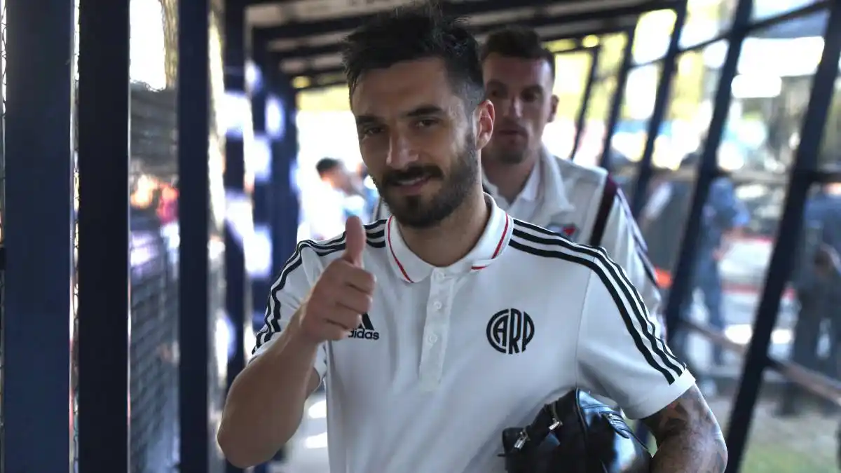 La situación de Scocco y la preocupación de River