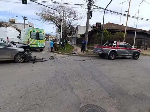 Ocurrió un fuerte choque en Laprida y Del Valle en el que afortunadamente no hubo heridos