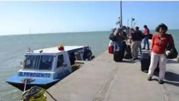 ENTREGAN PRIMER LOTE DE PASAPORTE represados a 700 venezolanos en Trinidad y Tobago