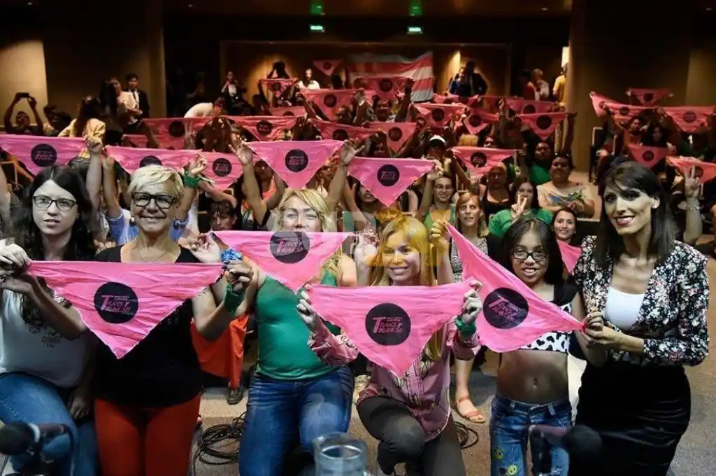 Presentan un proyecto para la inclusión laboral de travestis y trans