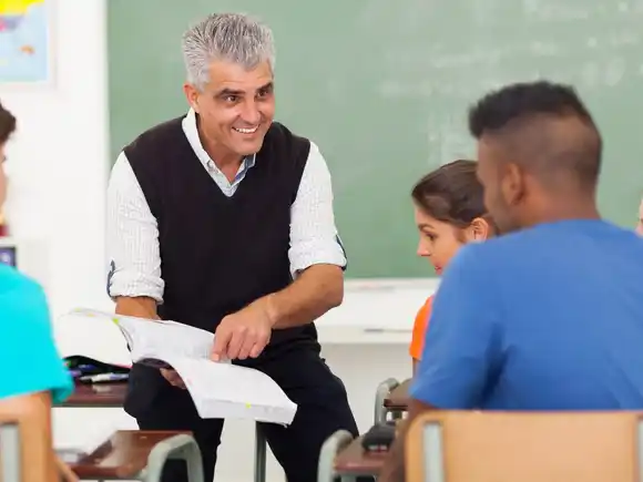 Preceptores y secretarios podrán recibir el premio a la Asistencia Perfecta