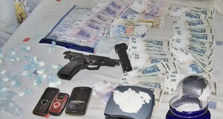 Cayeron vendedores de droga que actuaban con protección