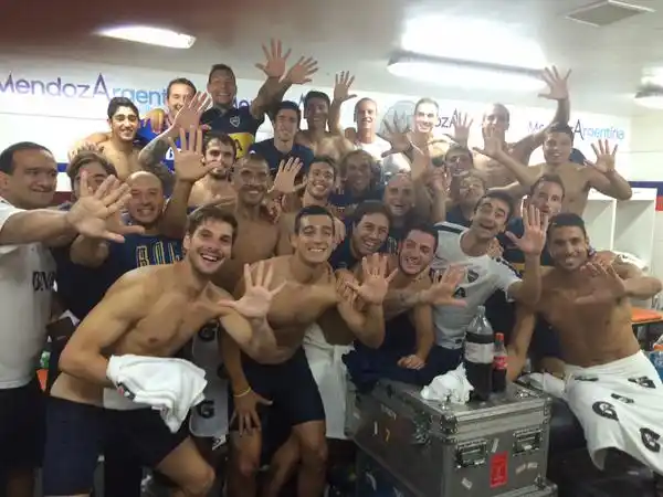 "Cincomentario": la foto que el plantel de Boca le dedicó a River por el 5-0