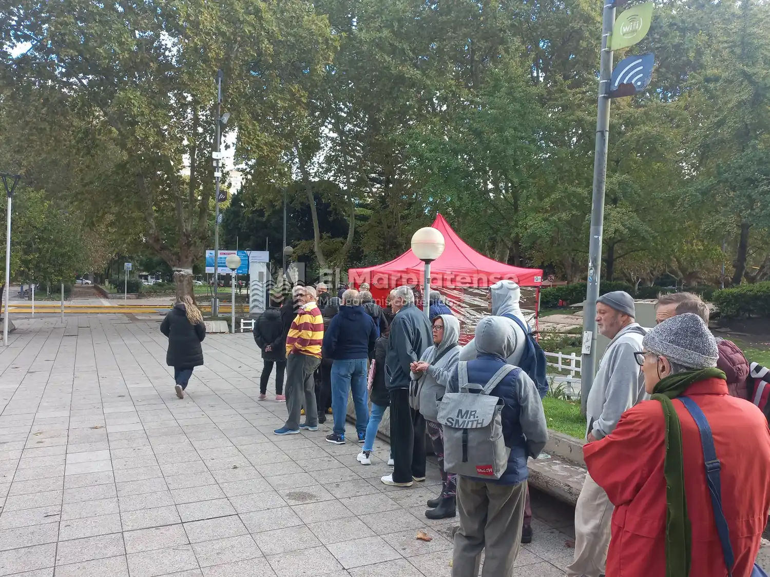 Vecinos se acercaron al dispositivo ubicado en la plaza San Martín