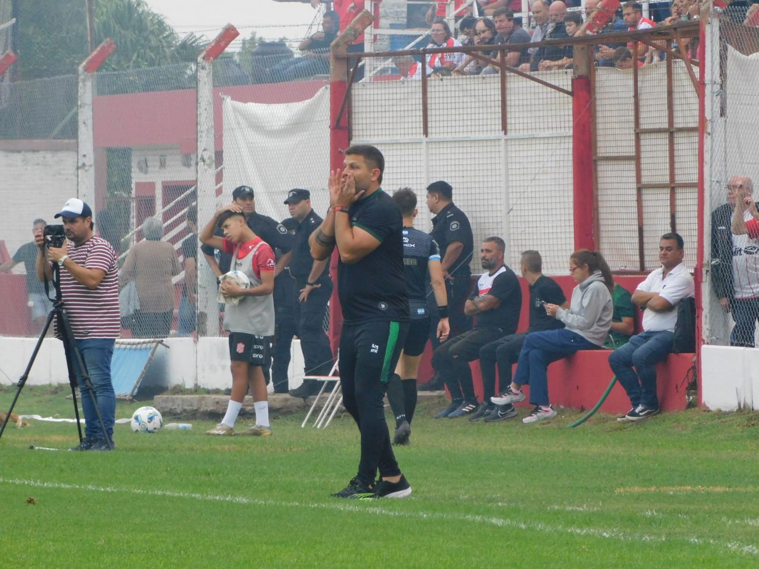 El entrenador Sergio Maza