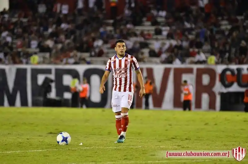 Unión: Eduardo Magnín retocó el equipo para recibir al Patrón