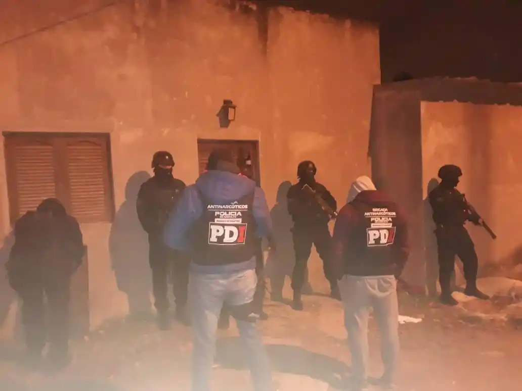 Dos detenidos y secuestro de droga en Guadalupe Oeste