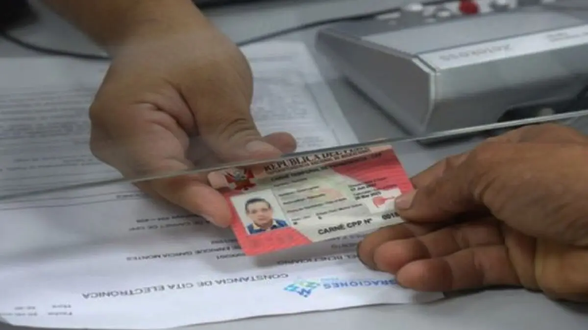 Gran parte para VENEZOLANOS: Perú entrega 55.000 permisos de permanencia a migrantes