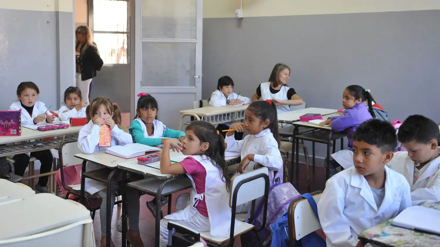 Menos chicos en primaria y más en secundaria: cómo cambió la matrícula escolar en Entre Ríos en 15 años