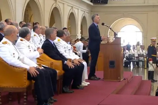 Macri: «Hoy las Fuerzas Armadas están al servicio de la vida democrática»