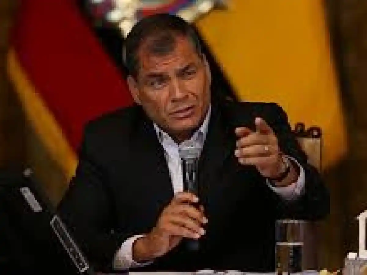 Correa lanza una voz de alerta ante juicio a Cristina Kirchner