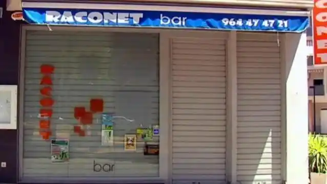 Le sirvieron lavandina pensando que era vino blanco y murió