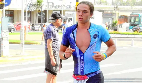 El campeonato de triatlón espera un final deportivo cada vez más complicado