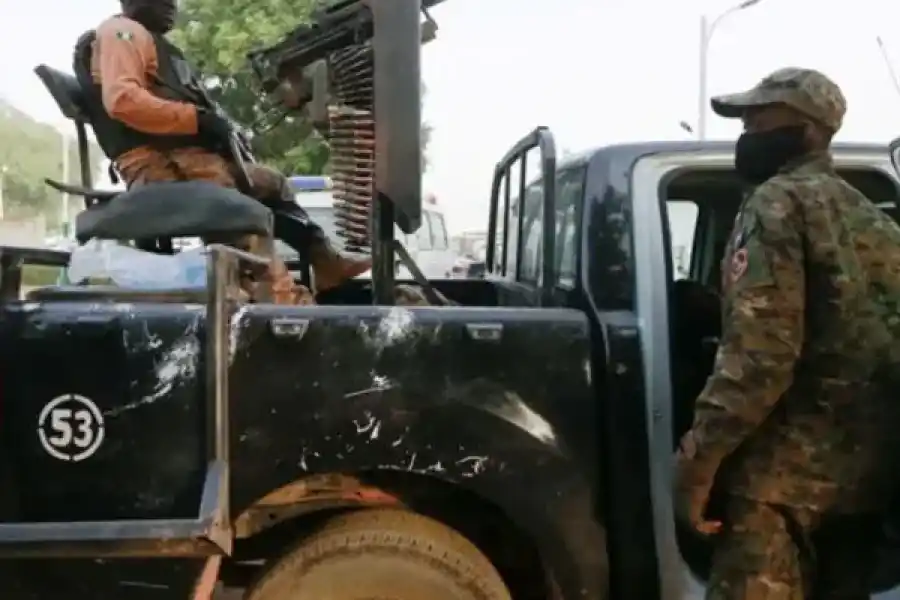 Nigeria: bandas armadas secuestraron a 80 personas