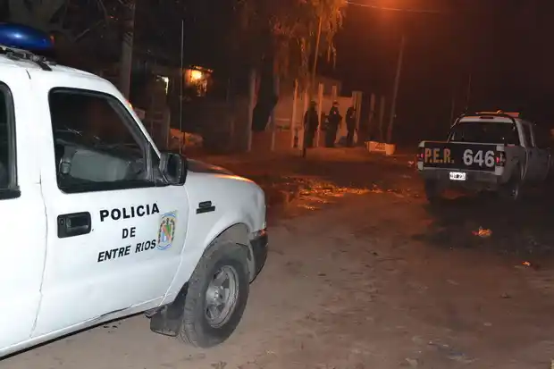 Allanaron dos viviendas por un asalto que sufrió una familia en Larroque