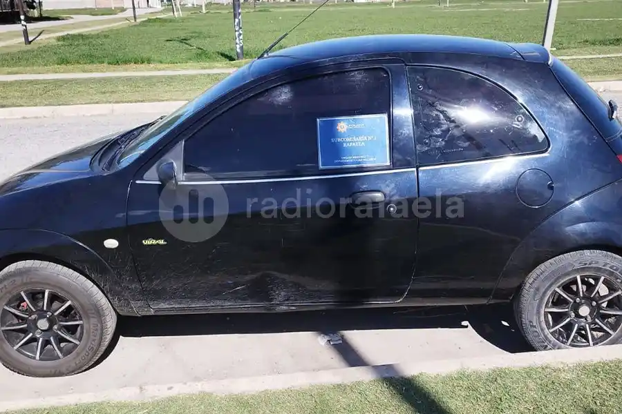 Robaron garrafas, herramientas y un auto desde una casa de zona rural