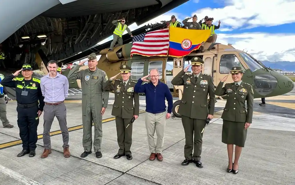 Estos son los helicópteros Black Hawk donados a Colombia por la fuerza aérea de EE.UU. (+ video y fotos)