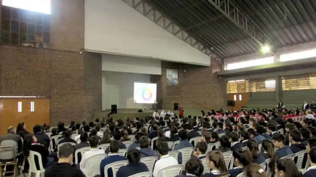 El Municipio continúa dando charlas sobre “ciberbullying” en escuelas