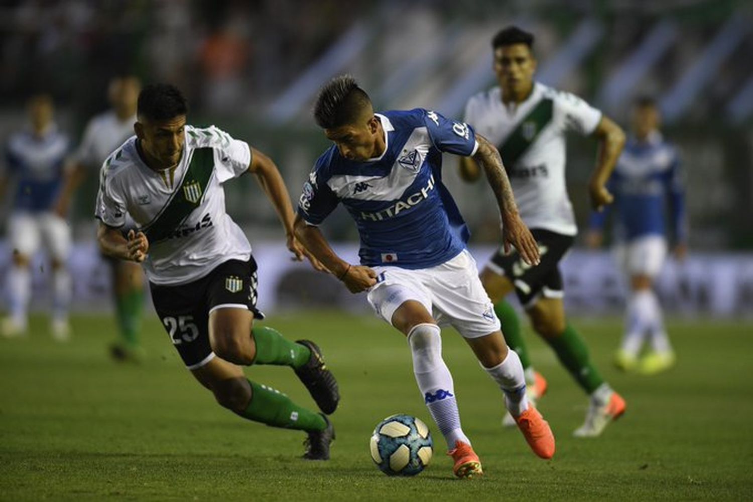 En su estadio, Banfield sumó de a tres ante Vélez