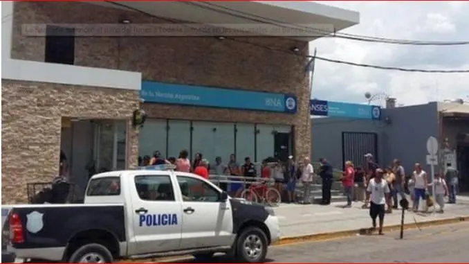 La Bancaria extendió el paro de hoy a toda la jornada en Banco Nación