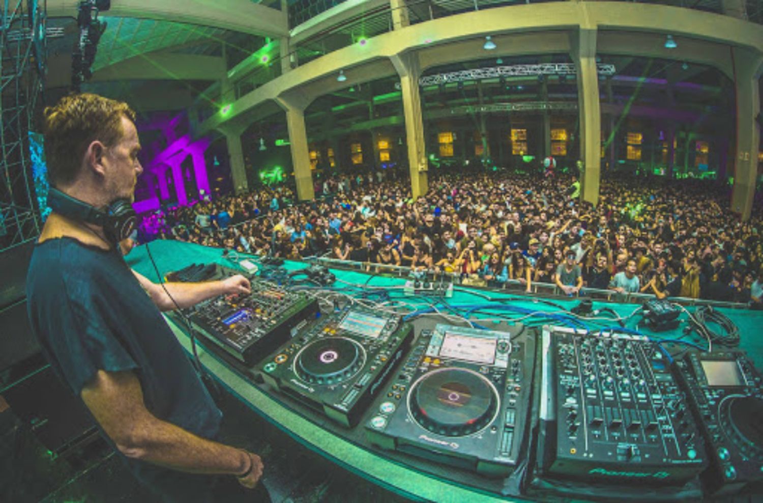 Un DJ internacional suspendió su show en Mr. Jones por los hechos de violencia