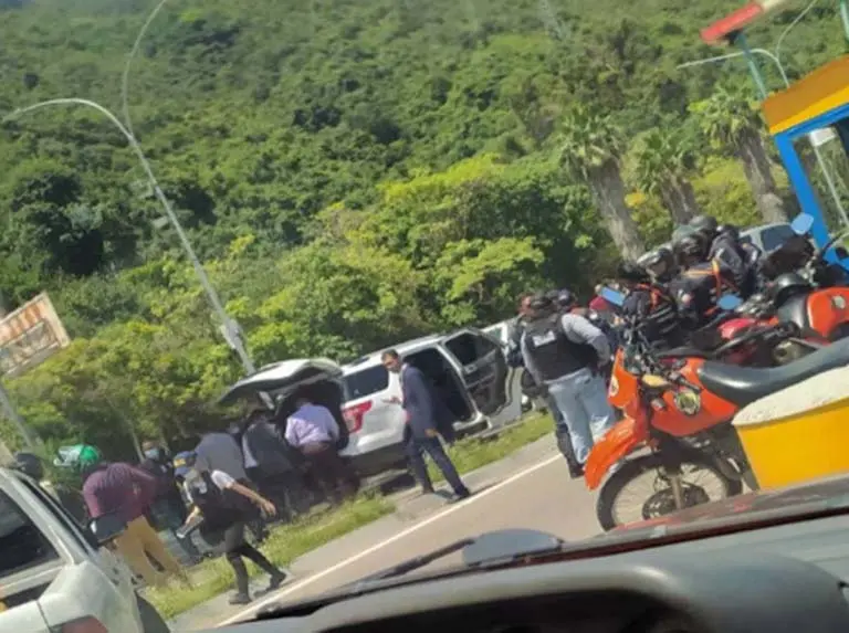 ROBO INSÓLITO: se llevan 70 mil dólares tras asaltar carros blindados del BCV