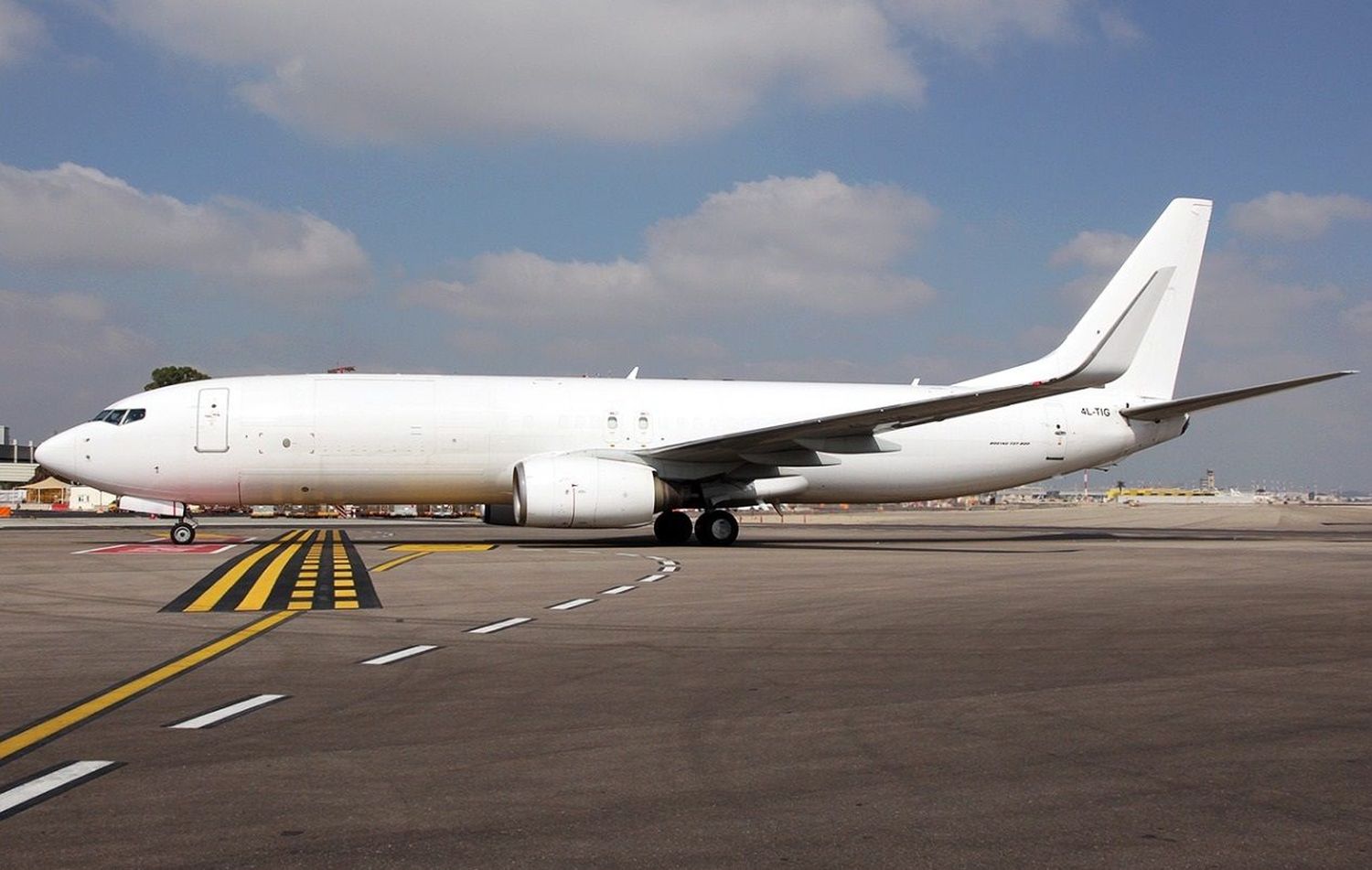 AerCap delivered its 50th Boeing 737-800 BCF