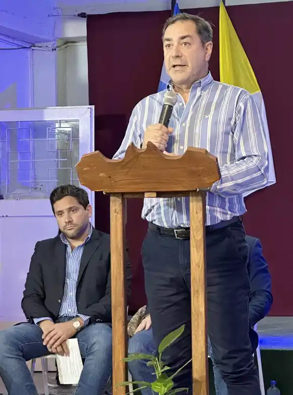 Encuentro de Precandidatos a Intendentes organizado en la Parroquia Nuestra Señora de Pompeya