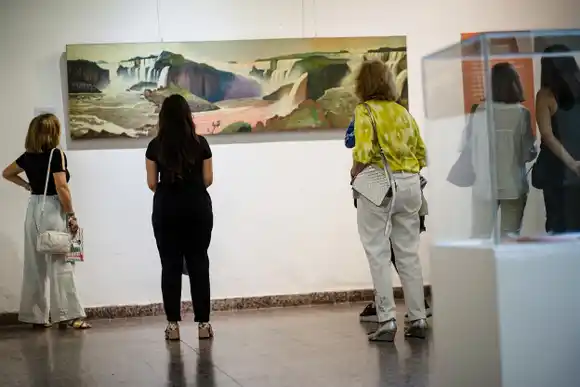 Habrá un recorrido guiado de la obra del pintor gualeyo Asef Bichilani