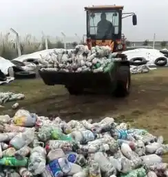 Cargaron tres toneladas de ecobotellas en Lobería