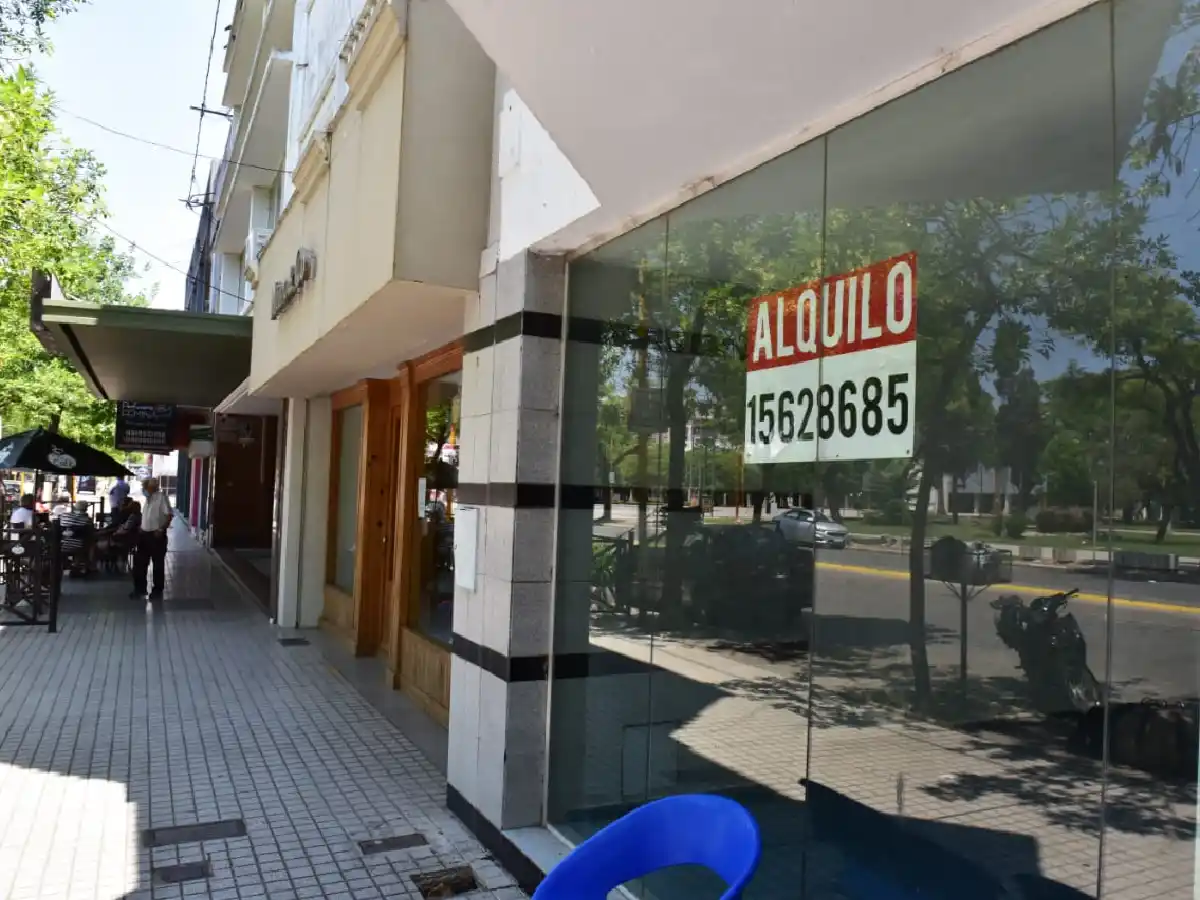 La mayoría de los comercios tiene  dificultades para pagar el alquiler
