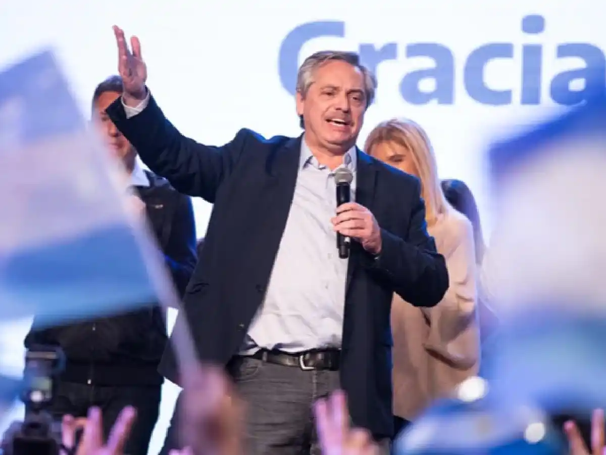 Fernández: "Que el Presidente se dé cuenta que tiene que empezar a cambiar ya"