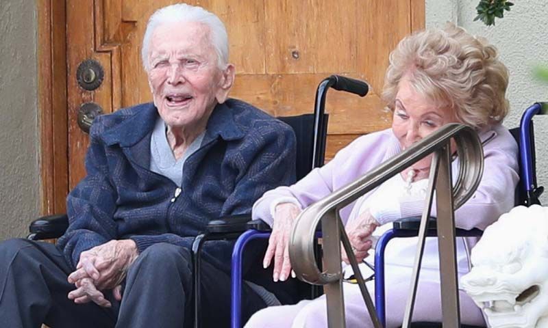 Kirk Douglas cumple 102 años