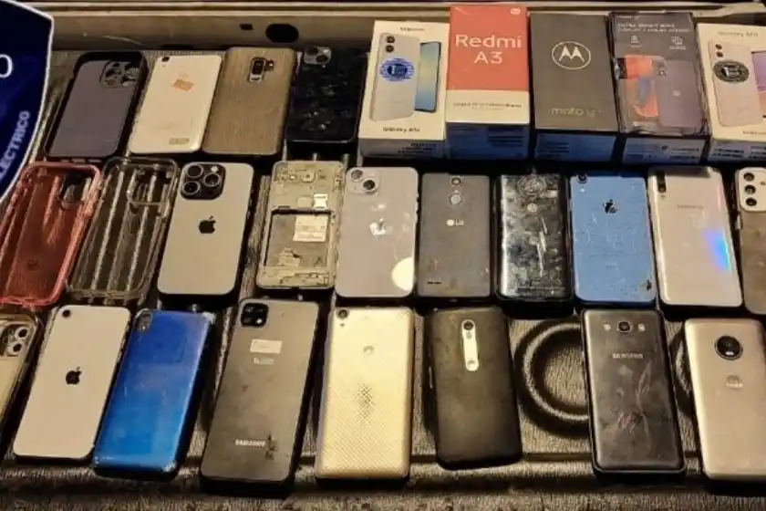 Celulares secuestrados.