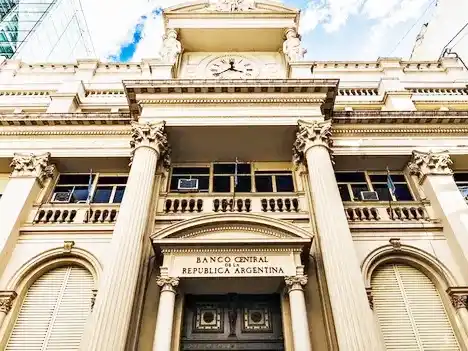 El Banco Central prevé una fuerte baja de tasas y una reactivación de crédito