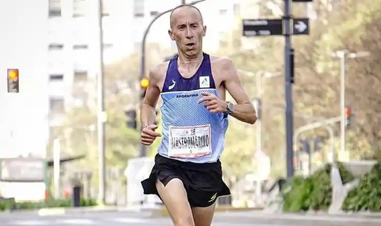 Mastromarino y Peralta completaron el Maratón de Buenos Aires