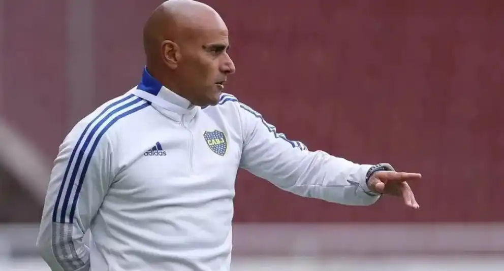 Boca desplazó a Jorge Martínez
