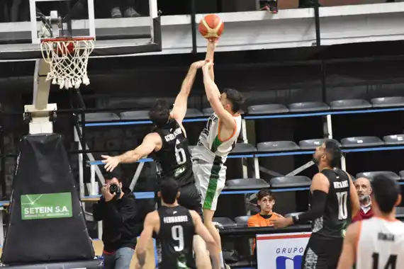 En el inicio de cuartos, caída de los tandilenses