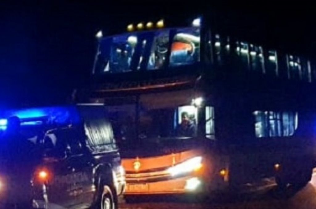 Un colectivo con 22 trabajadores golondrinas intentó ingresar a Santa Rosa de Calchines 