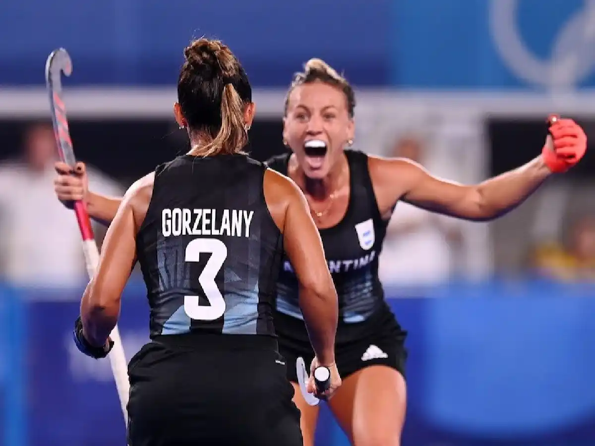 Las Leonas vencieron a China y clasificaron