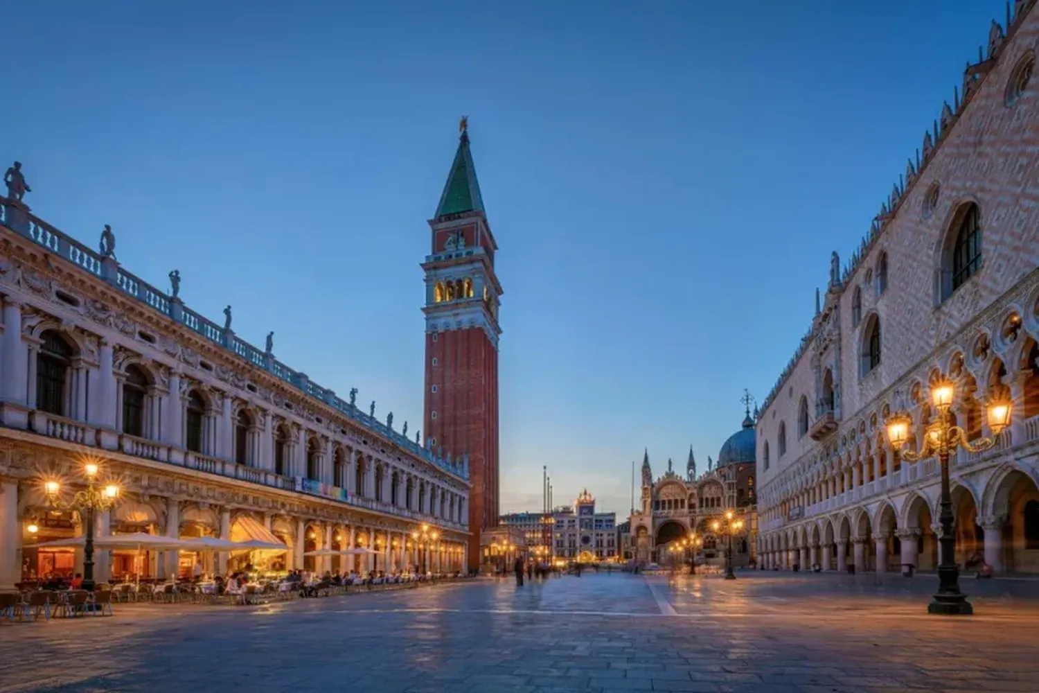 El Puente del Rialto es uno de los lugares más buscados por los turistas. Crédito: Turismo en Venecia / NA